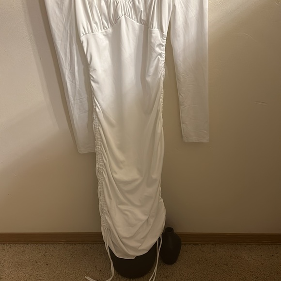 Brand new Thatssofetch maxi dress. White. Size 10 - Picture 4 of 6